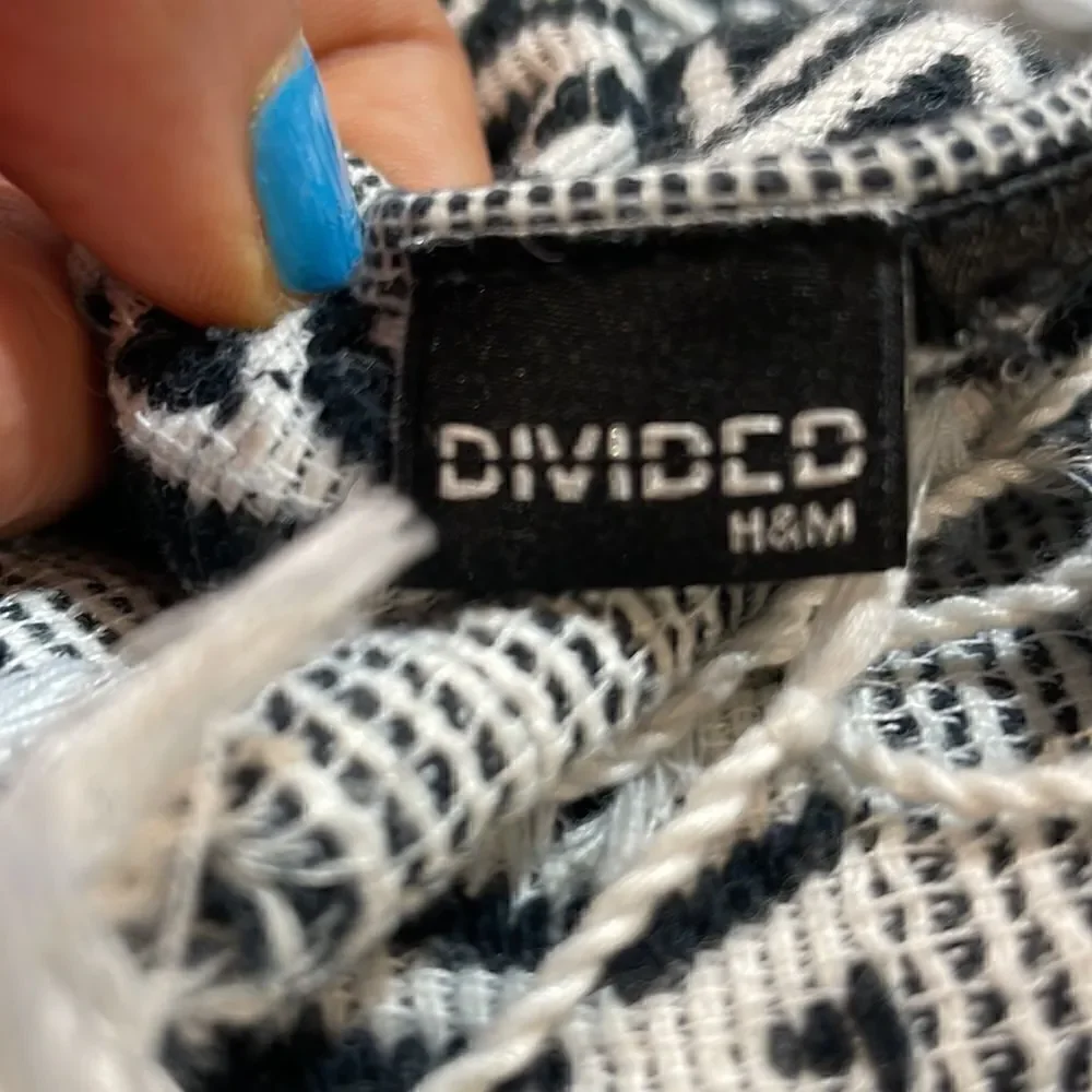 H&M Divided Scarf and Shawl Aztec Design